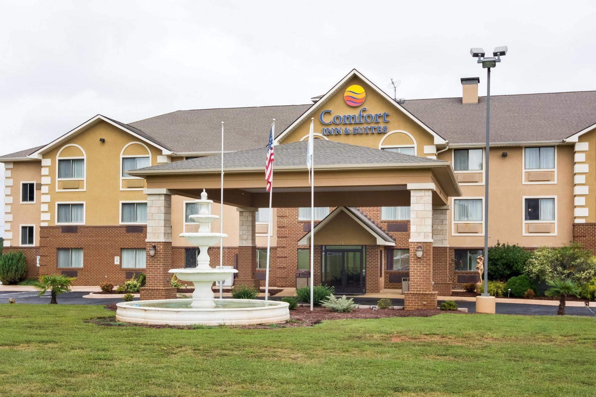 Comfort Inn & Suites South Hill I-85 Екстер'єр фото